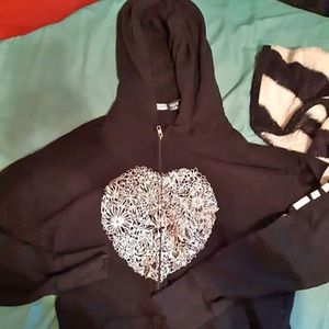 Woman’s zip up